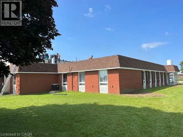 222 ARGYLE Avenue