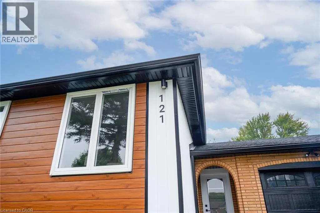 121 APPLEFORD Road