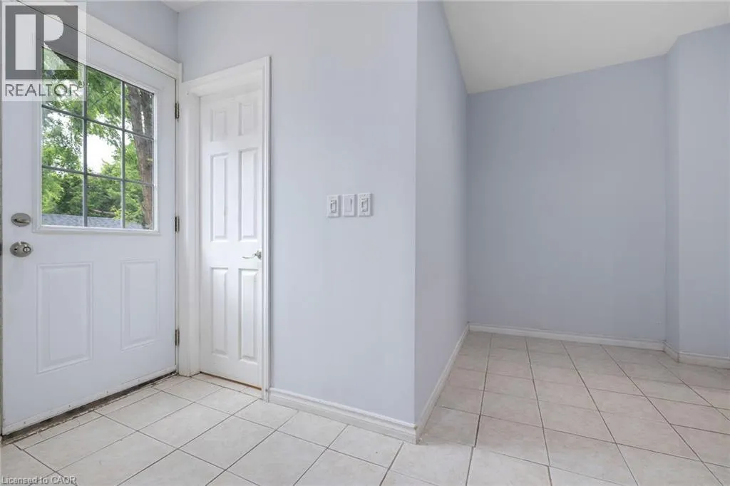 703 LAWRENCE Road