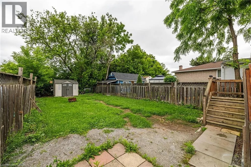 703 LAWRENCE Road