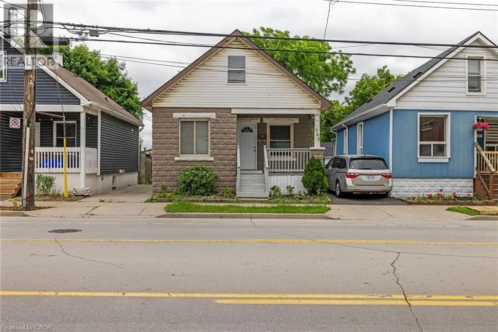 703 LAWRENCE Road