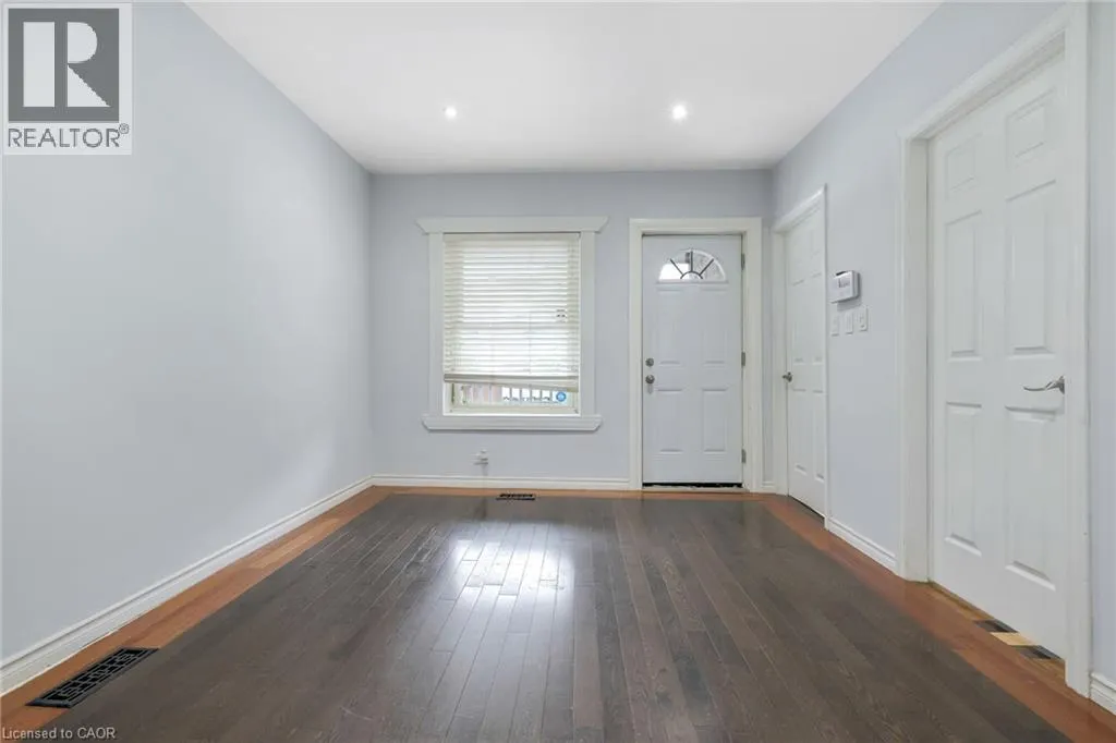 703 LAWRENCE Road