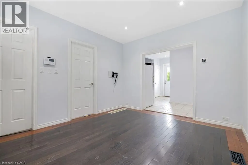 703 LAWRENCE Road