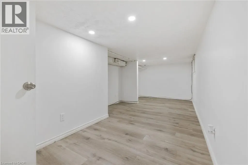703 LAWRENCE Road