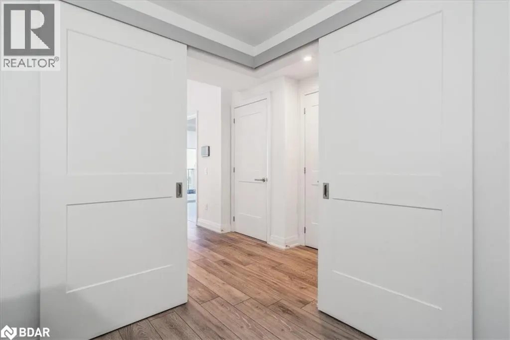 21 PARK Street E Unit# 315, #315