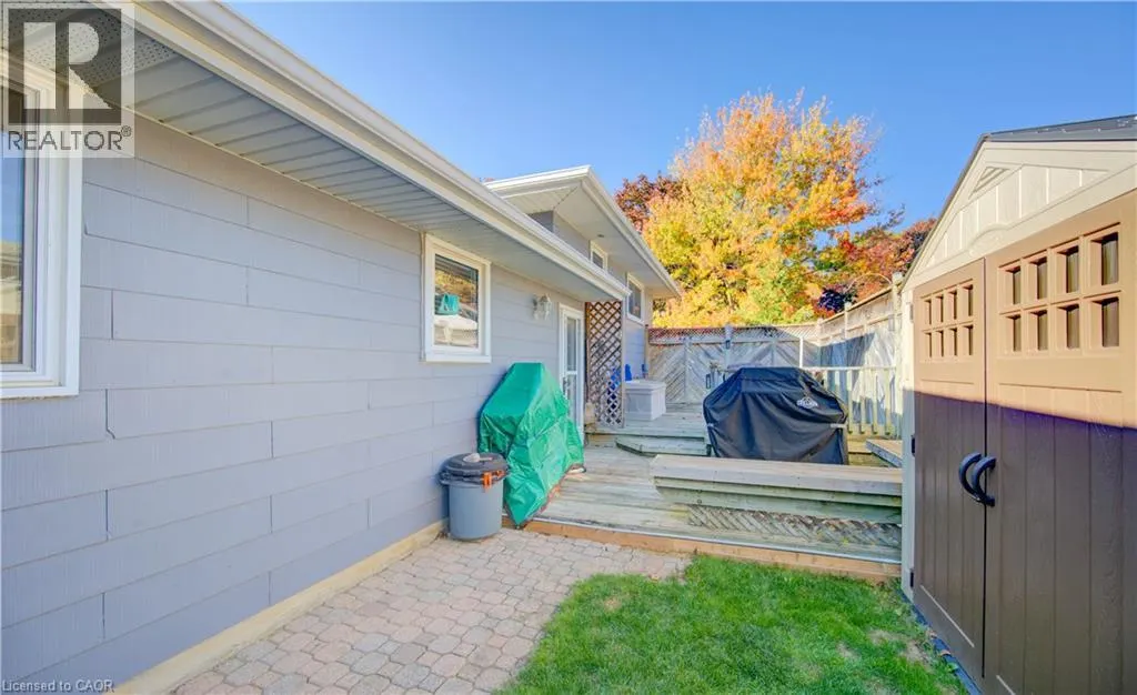 55 GRACEFIELD Crescent