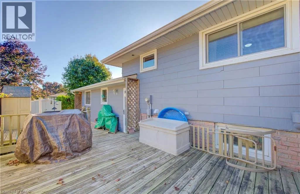 55 GRACEFIELD Crescent
