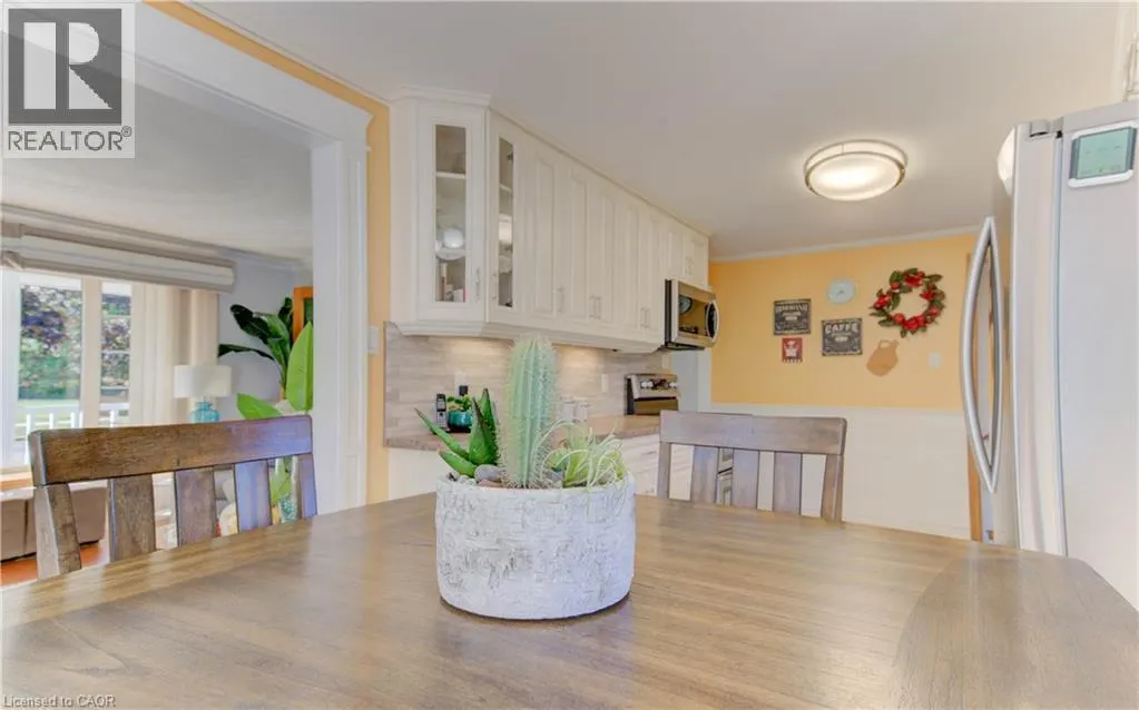55 GRACEFIELD Crescent