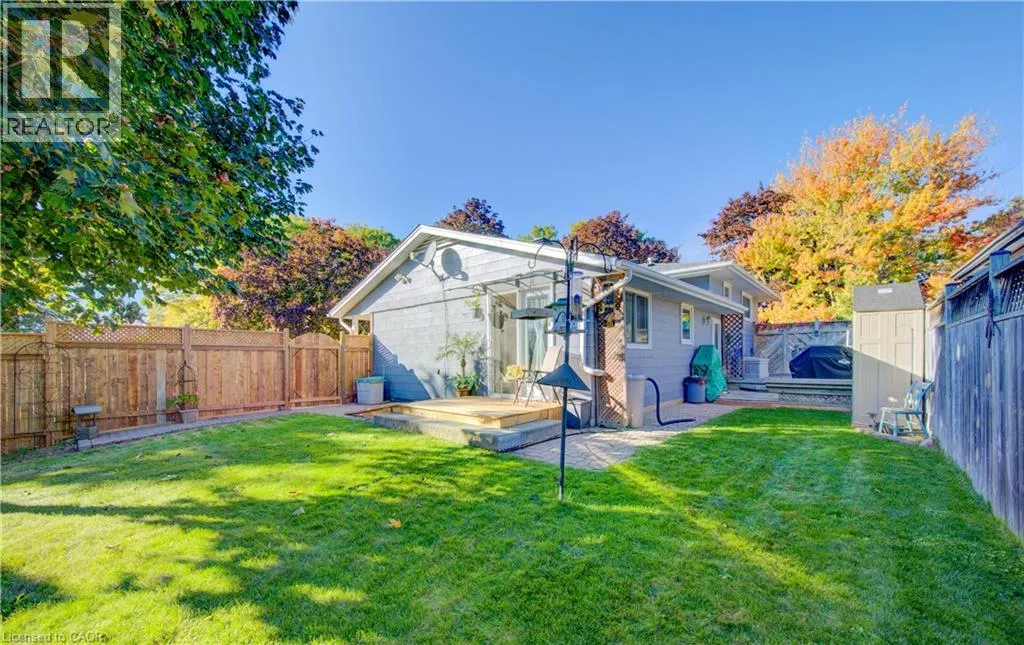 55 GRACEFIELD Crescent