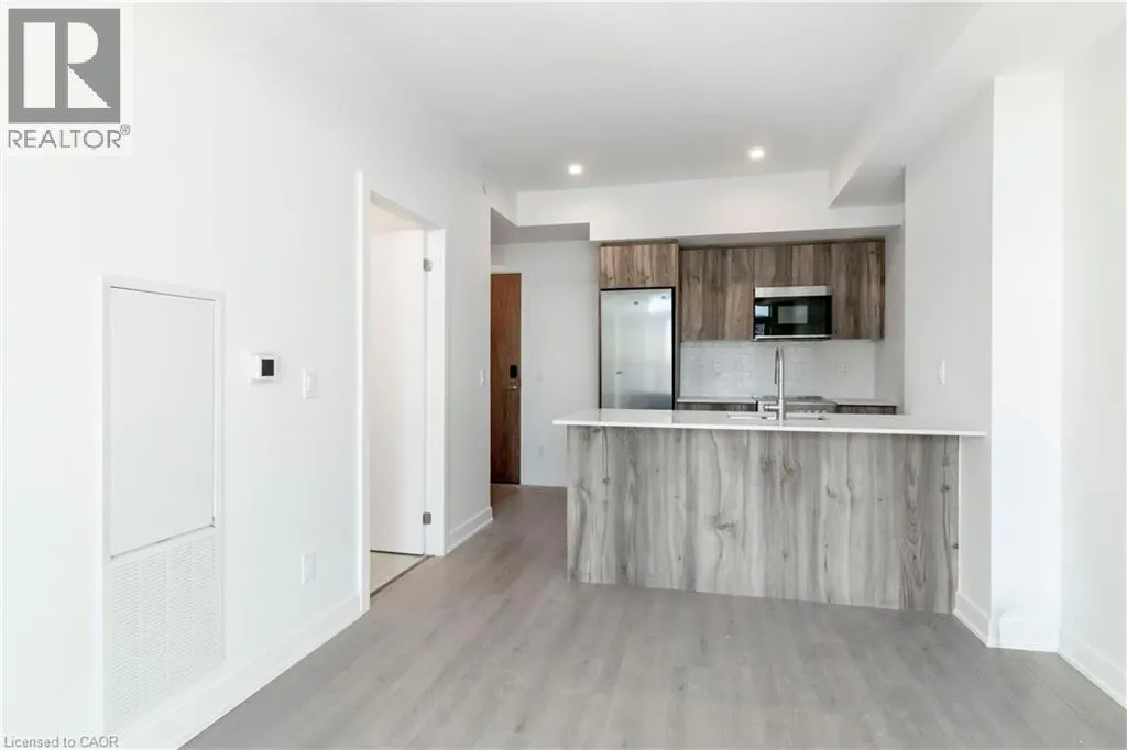 25 WELLINGTON Street S Unit# 1802, #1802