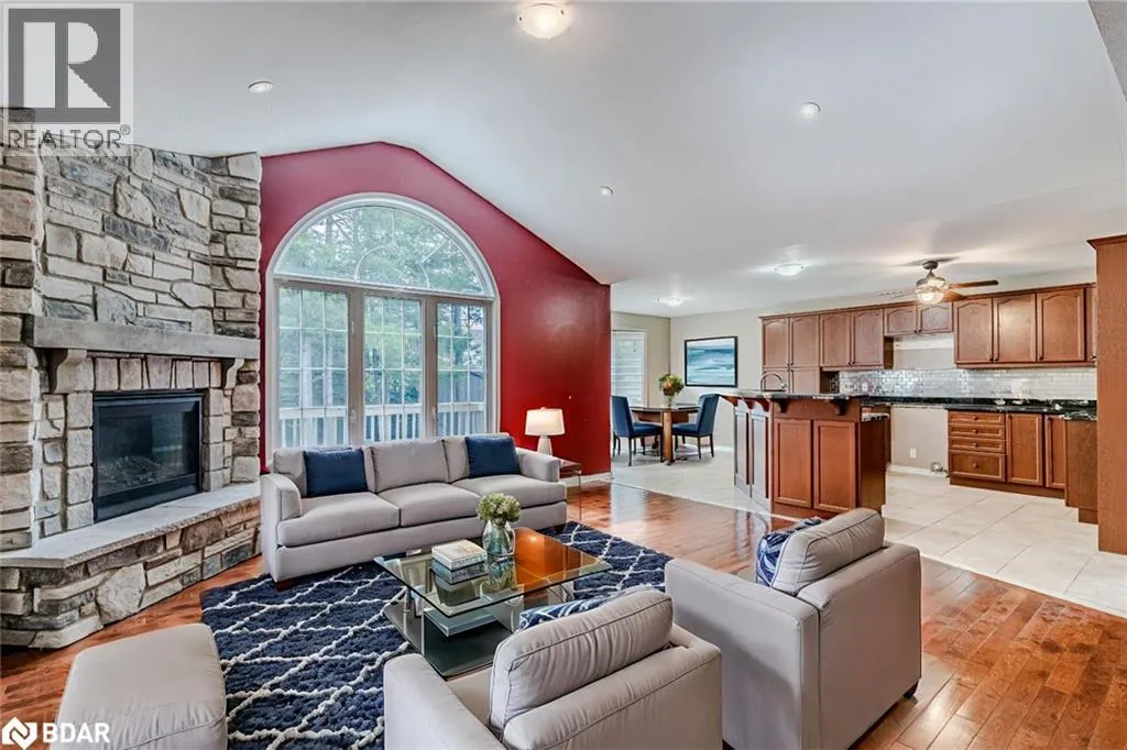 31 FAWNDALE Crescent