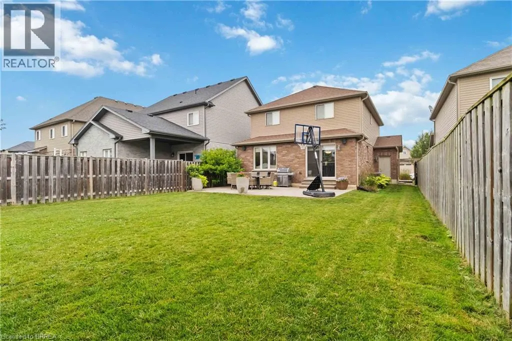 15 YARINGTON Drive