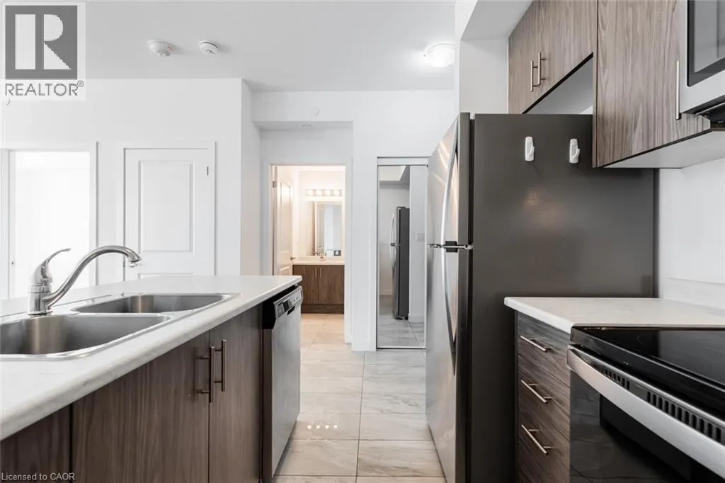 450 DUNDAS Street E Unit# 326, #326