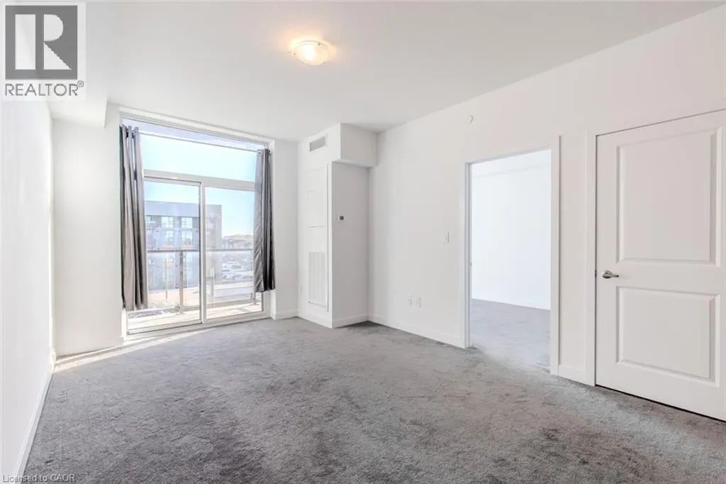 450 DUNDAS Street E Unit# 326, #326