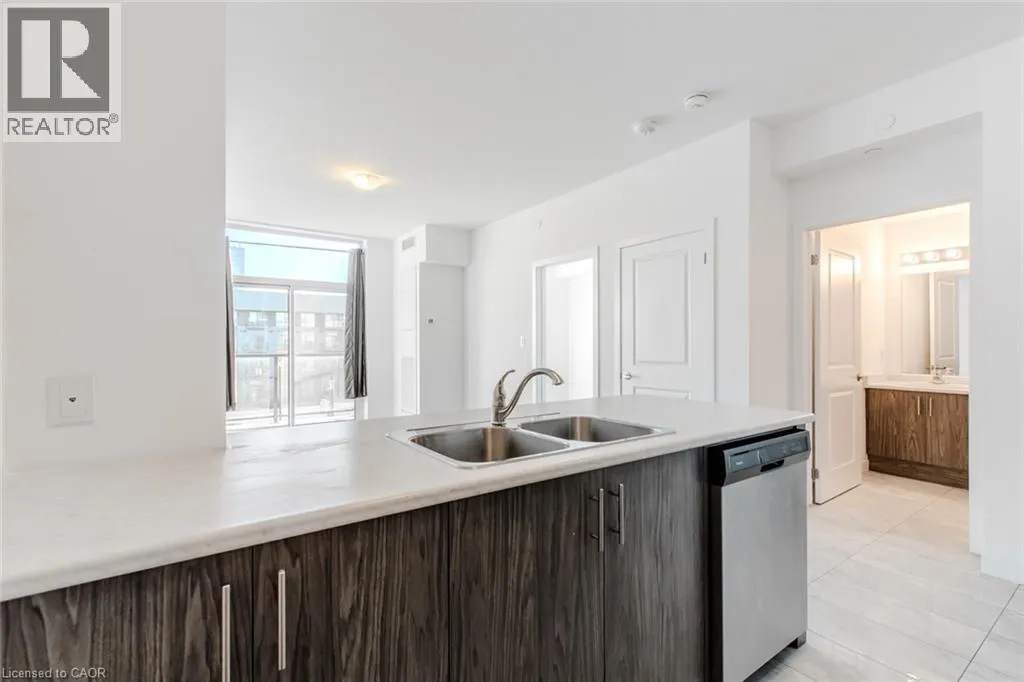450 DUNDAS Street E Unit# 326, #326