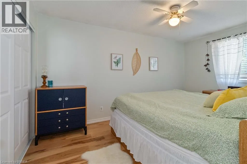 34 SYMPATICA Crescent