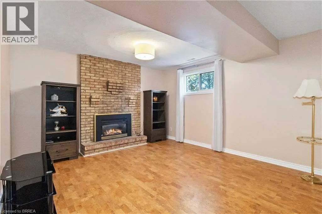34 SYMPATICA Crescent