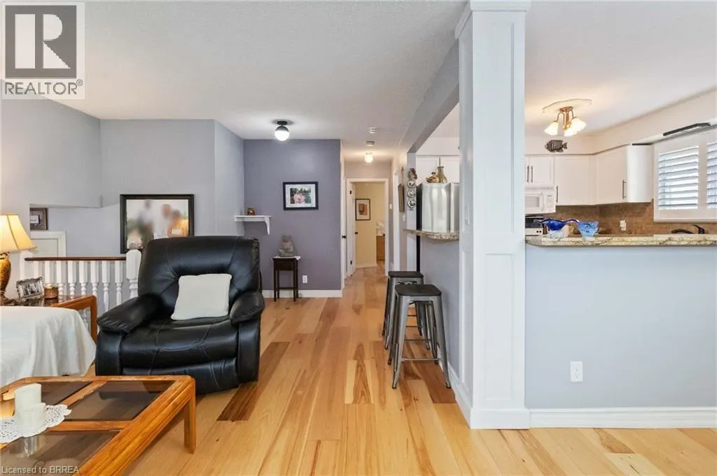 34 SYMPATICA Crescent