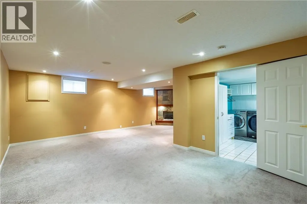 48 WINDERMERE Court