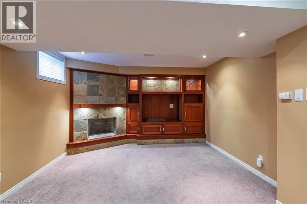 48 WINDERMERE Court