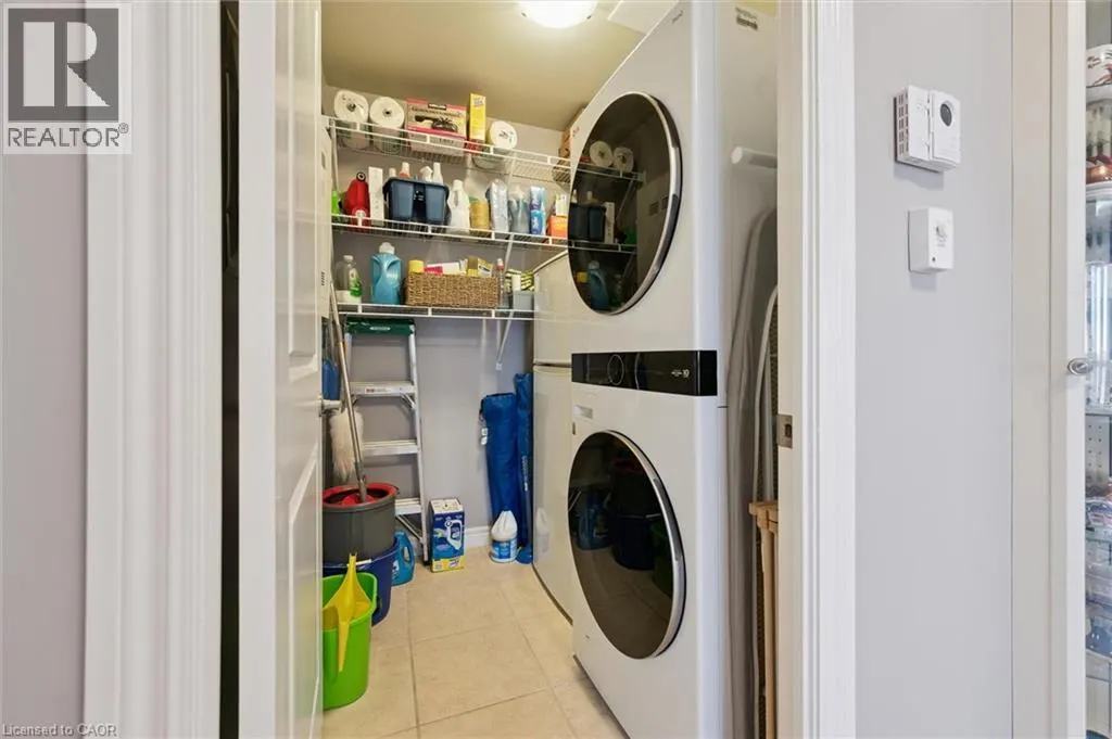 539 BELMONT Avenue W Unit# 809, #809