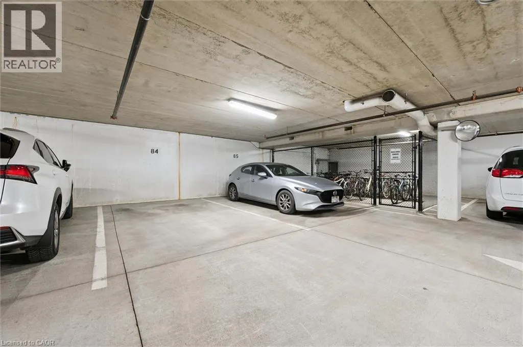 539 BELMONT Avenue W Unit# 809, #809