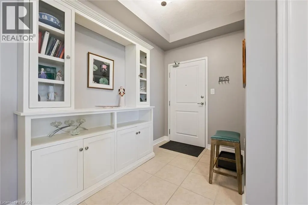 539 BELMONT Avenue W Unit# 809, #809