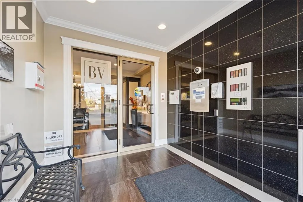 539 BELMONT Avenue W Unit# 809, #809