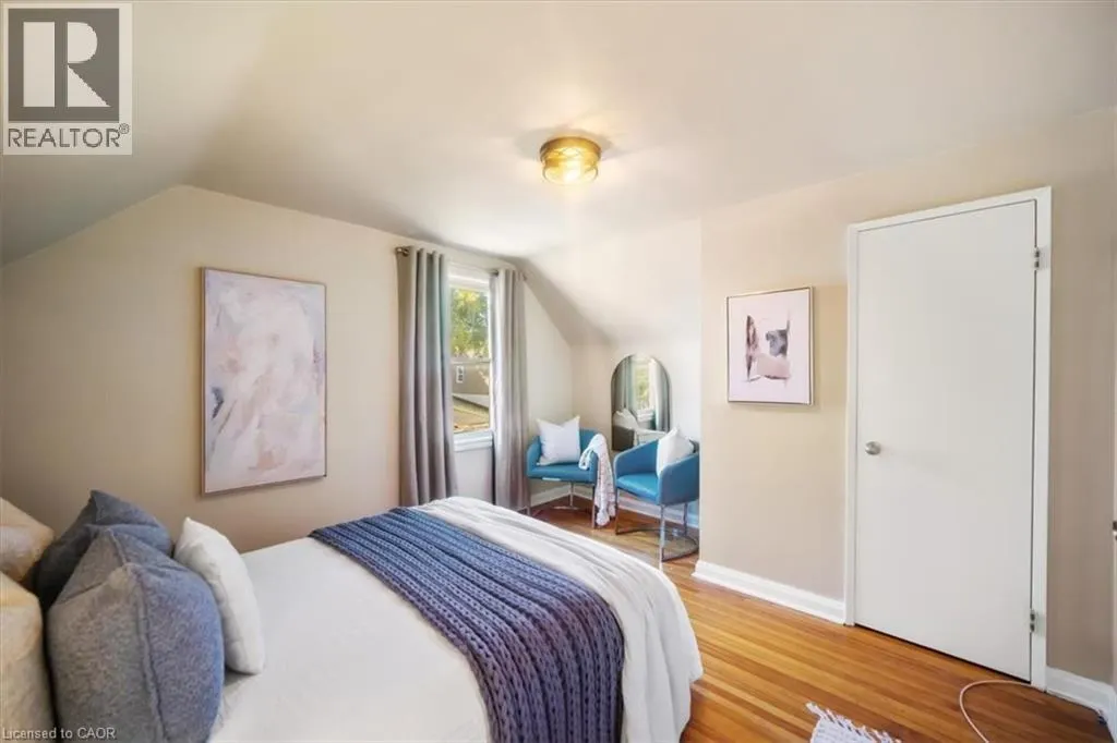 832 QUEENSDALE Avenue