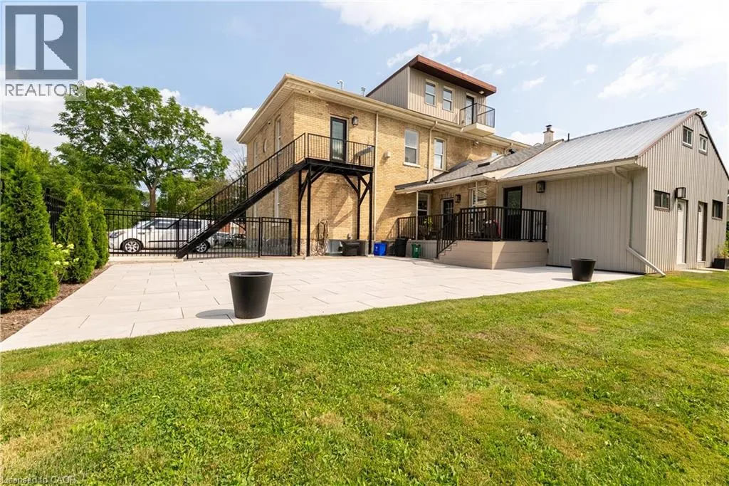 35A VICTORIA Avenue