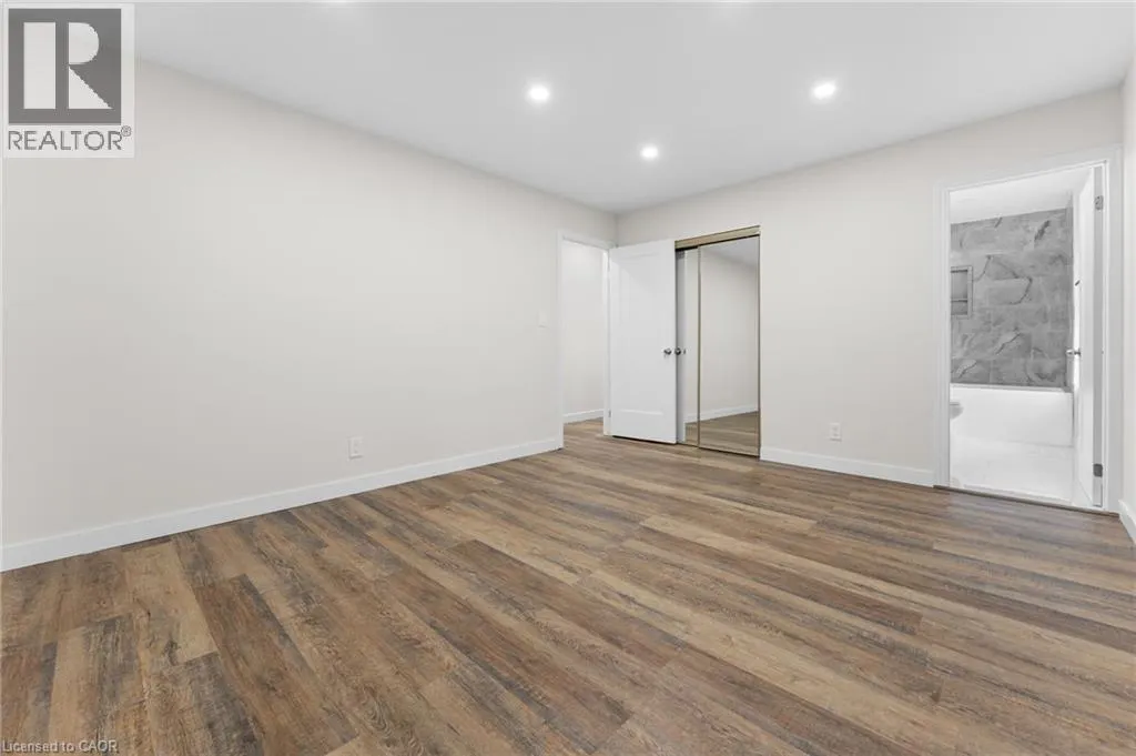 121 TOLLGATE Road