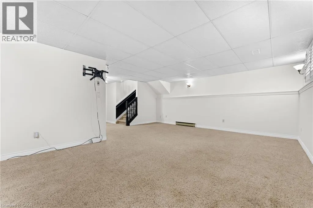 121 TOLLGATE Road