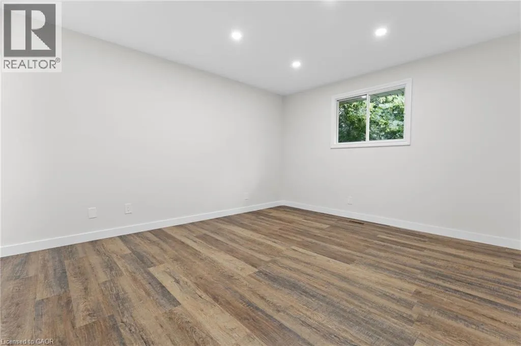 121 TOLLGATE Road