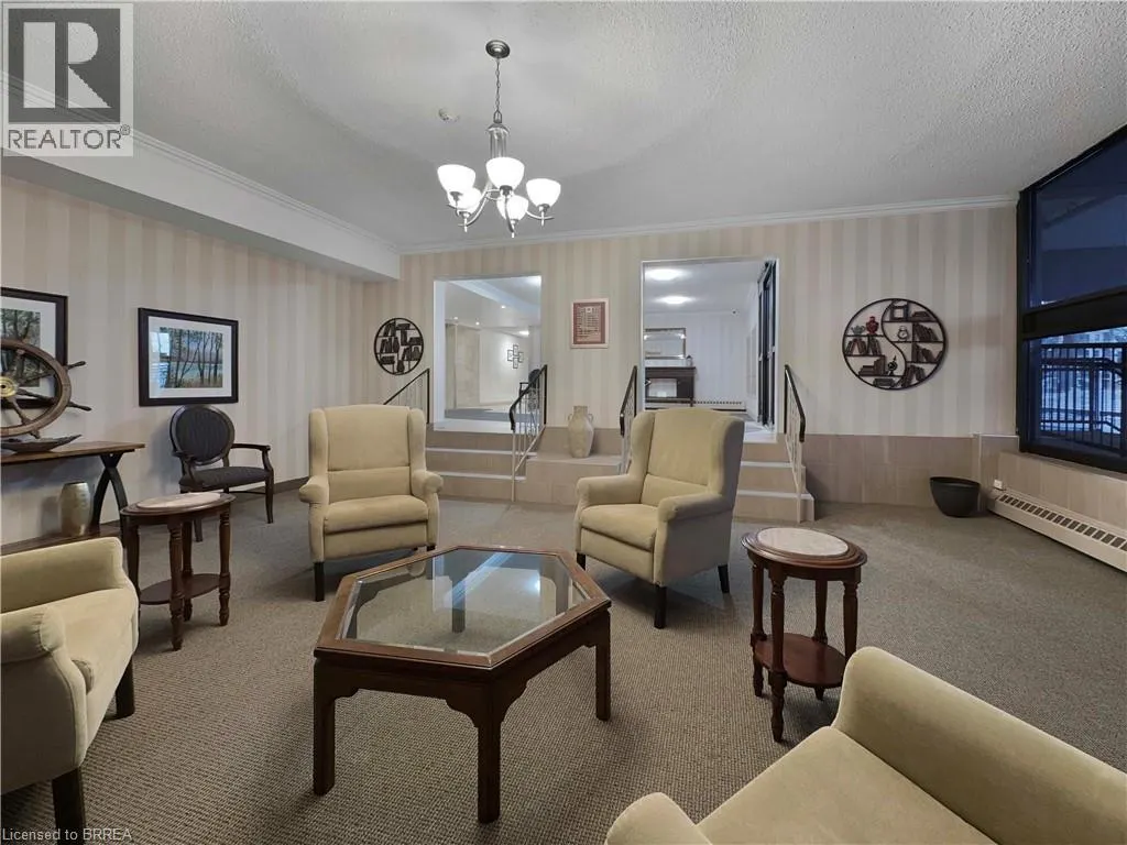 640 WEST Street Unit# 101, #101