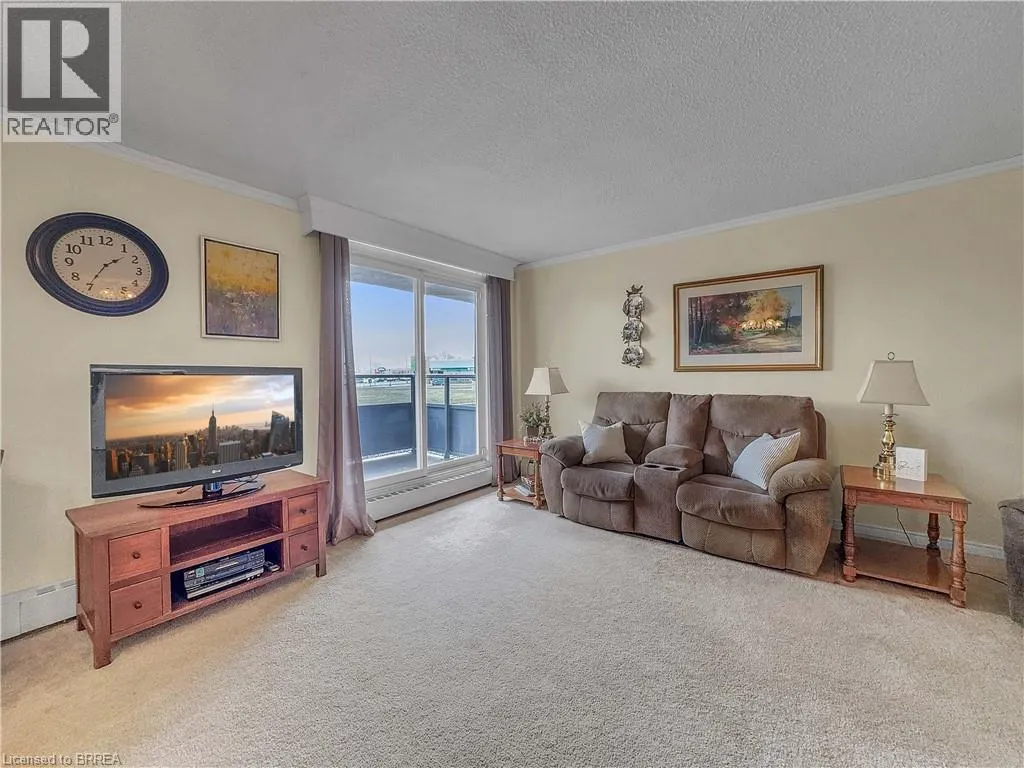 640 WEST Street Unit# 101, #101