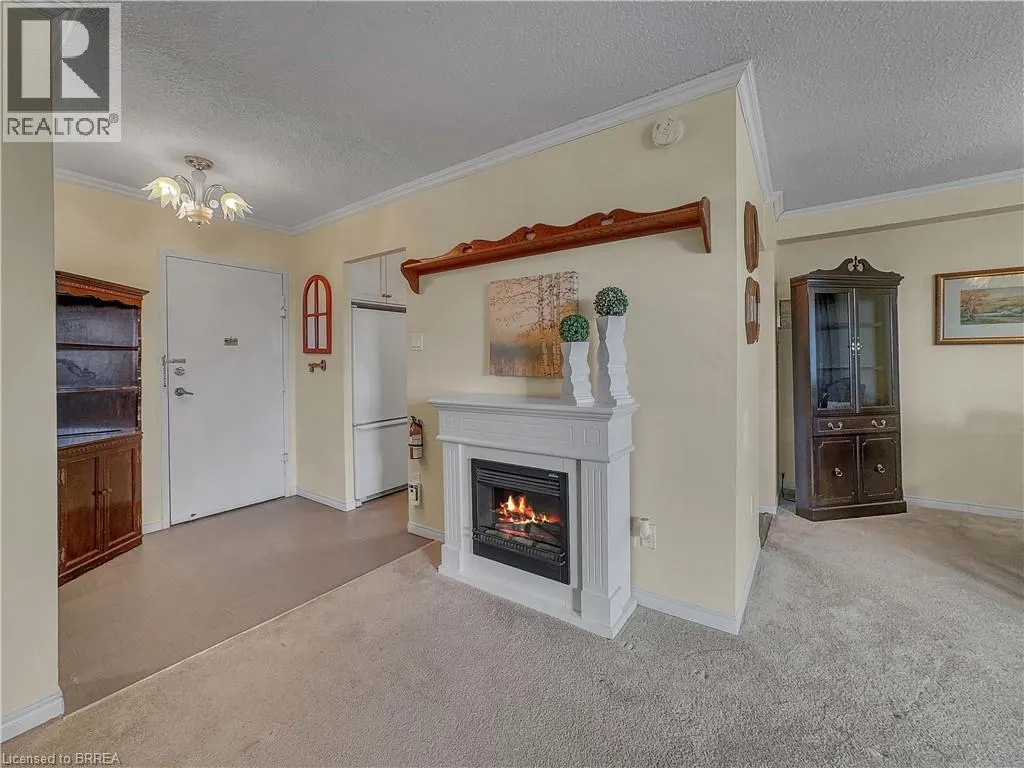 640 WEST Street Unit# 101, #101