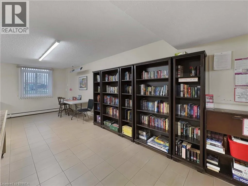 640 WEST Street Unit# 101, #101