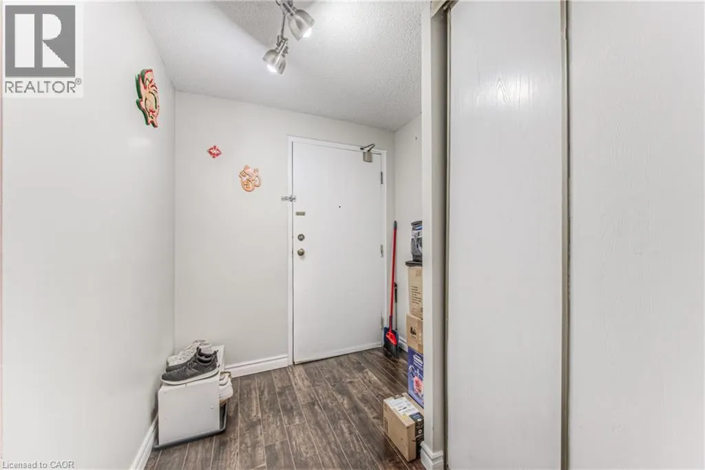 55 GREEN VALLEY Drive Unit# 210, #210