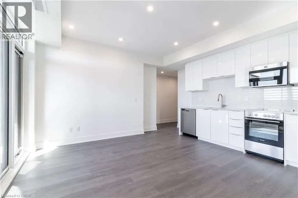 25 WELLINGTON Street S Unit# 2103, #2103