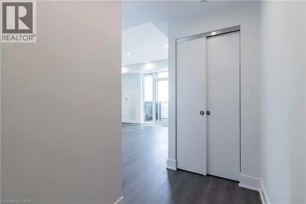 25 WELLINGTON Street S Unit# 2103, #2103