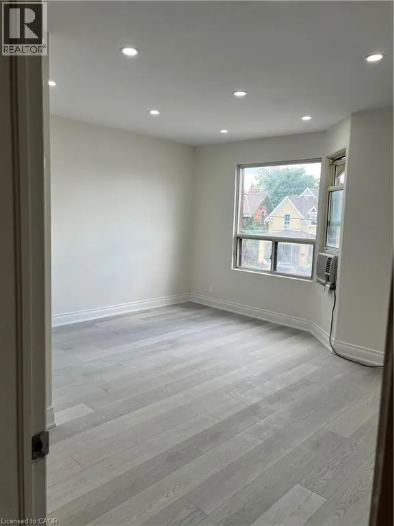 317 DUKE Street W Unit# 6, #6