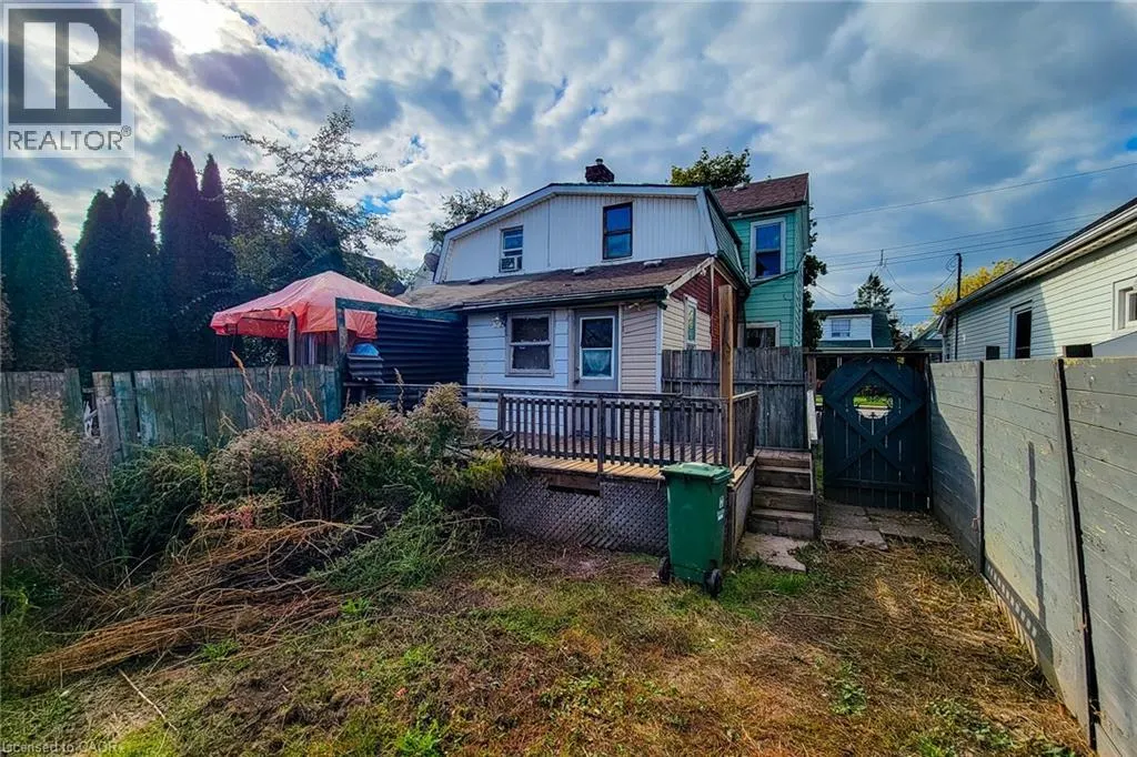 38 ELLIS Avenue
