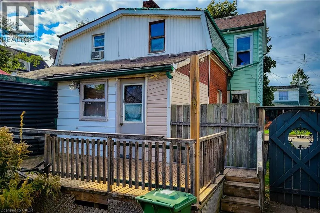 38 ELLIS Avenue