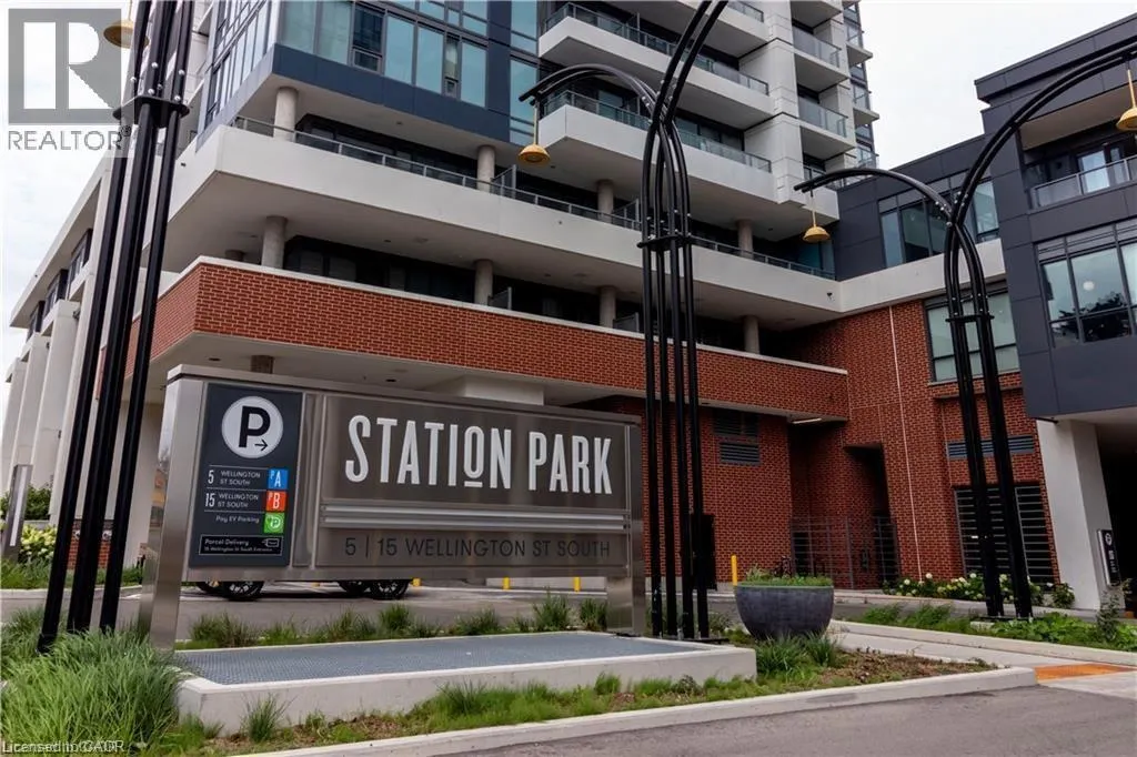 5 WELLINGTON Street Unit# 808, #808