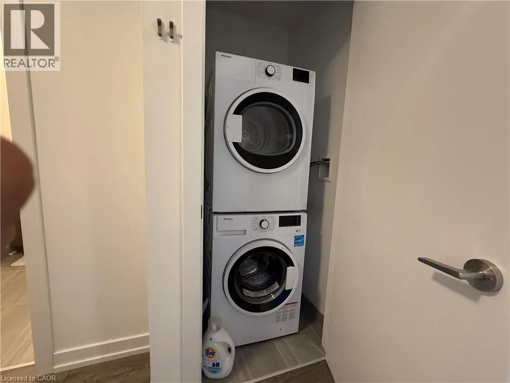 5 WELLINGTON Street Unit# 808, #808