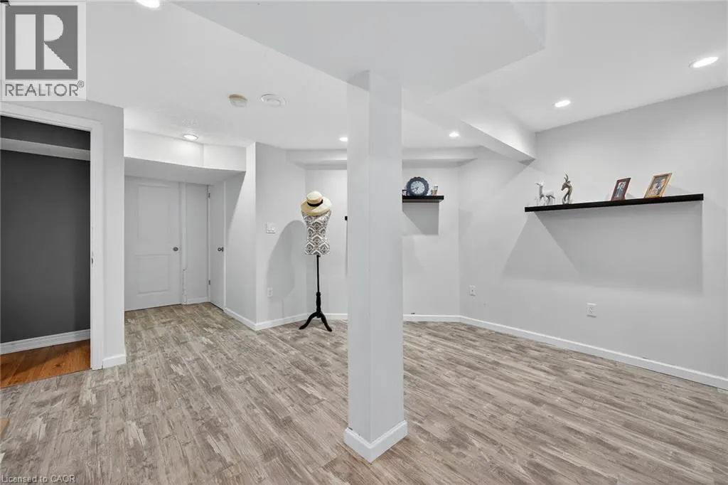 27 SURREY Drive
