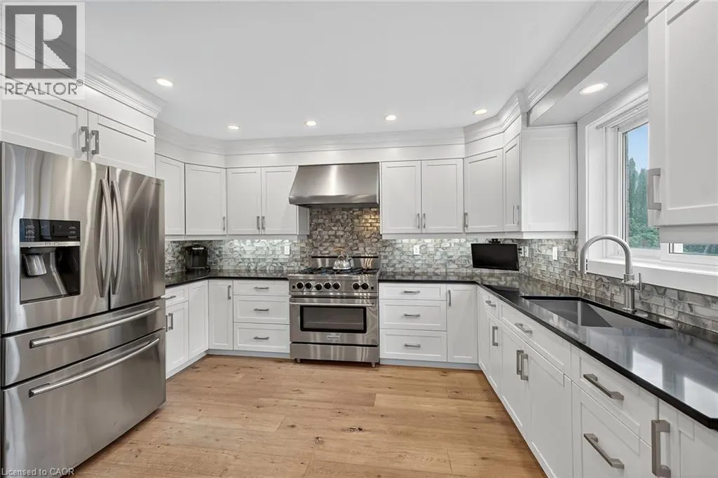 27 SURREY Drive