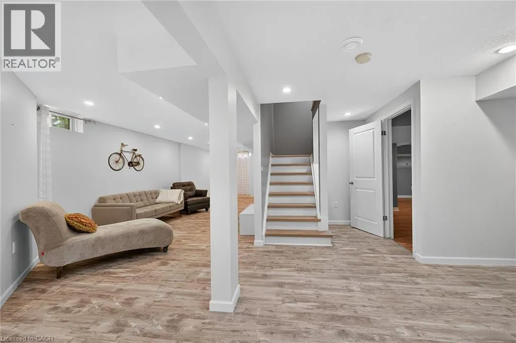 27 SURREY Drive