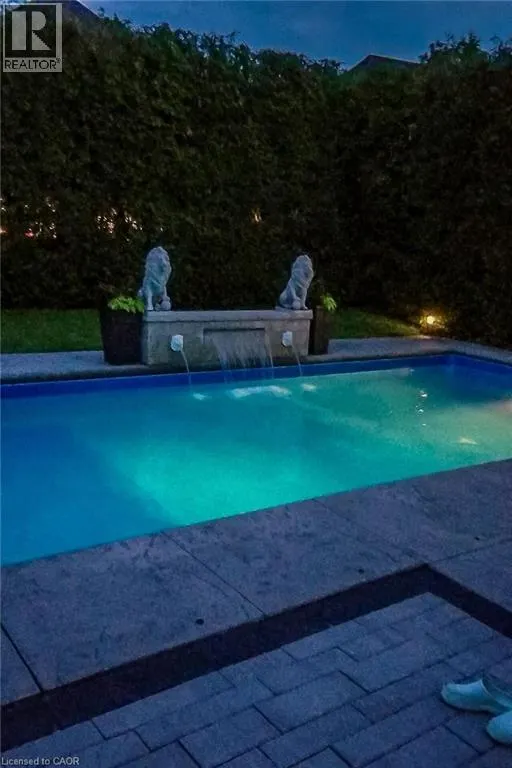 27 SURREY Drive