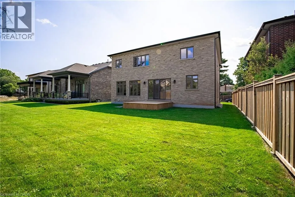 31 BAYSIDE Court